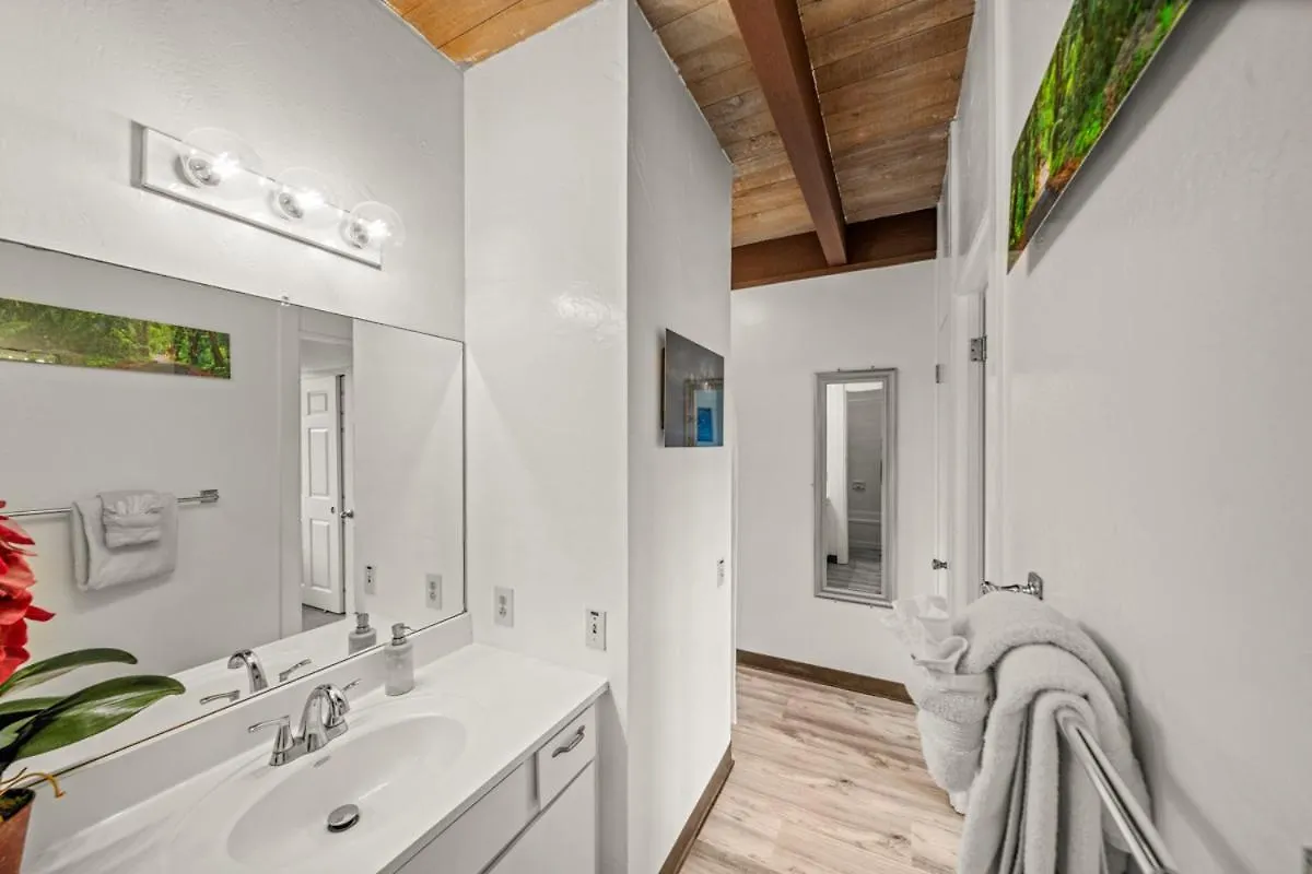 Newly Upgraded 1Br Unit Near Beach Max Of 5 Guests Kailua-Kona